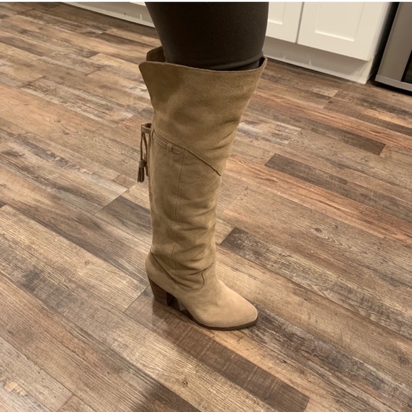 CYBER SALE🕊️Urban Outfitters Ecote Suede Knee Mid Callf Chunky Heeled Boots - Picture 3 of 9